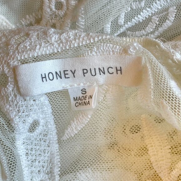 Honey Punch As You Wish White Lace Embroidered Romper with Plunge V-Neck  Buckle - Picture 9 of 11